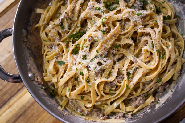 Easy Ground Venison Alfredo