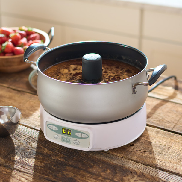 Jam and Jelly Maker making Jam