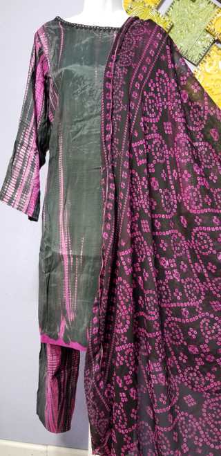 Tie and  Dye w/  Chunri Bandhani Dupatta 3pc Shalwar kameez  5XLarge  54" SKP606