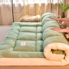 Warm and breathable mattress cushion 