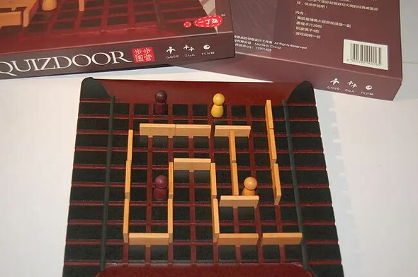 [Funny] Board Game Quoridor toy Best Gift For Children Family Party Game The most popular wood chess educational game