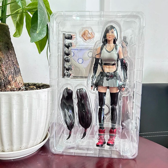 Tifa PLAY ARTS Figure Kai VII Remake Tifa Lockhart Figure Dress Ver. Sephiroth Cloud Strife Action Figures Toy Model 25cm