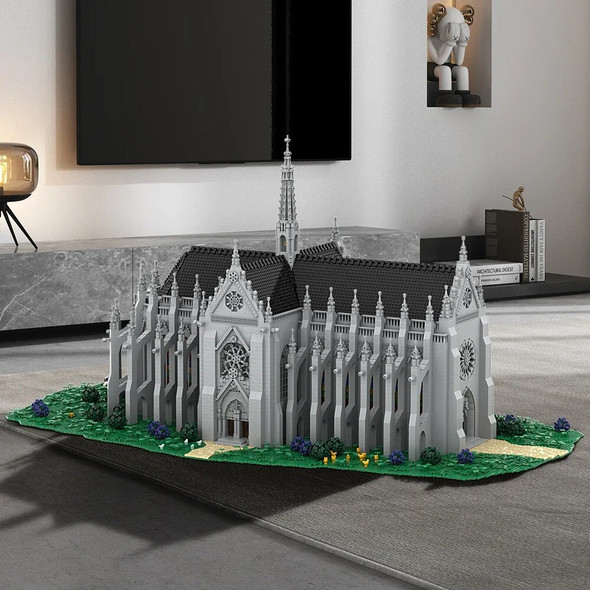 Gobricks MOC Architecture Cathedral of Saint Remigius Model Building Blocks Famous Medieval Church diy Bricks Toy Childrens Gift