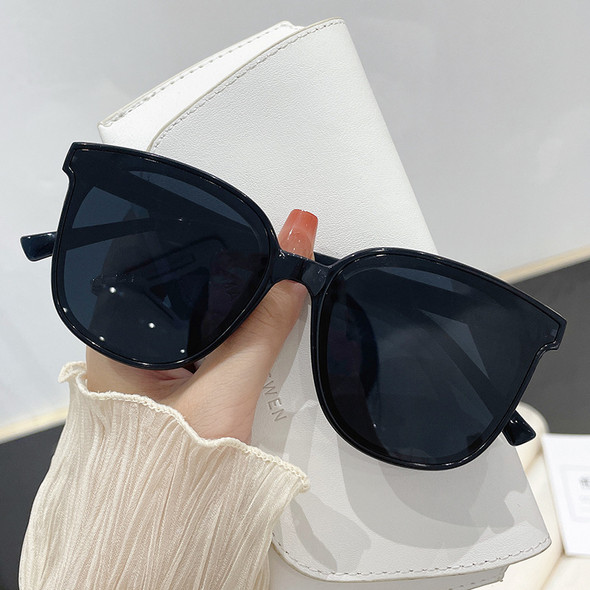 2024 New Big Square Frame Sunglasses UV400 Summer Fashion Vintage Ladies Sun Glasses Outdoor Travel Beach Sun Shade Eyewear