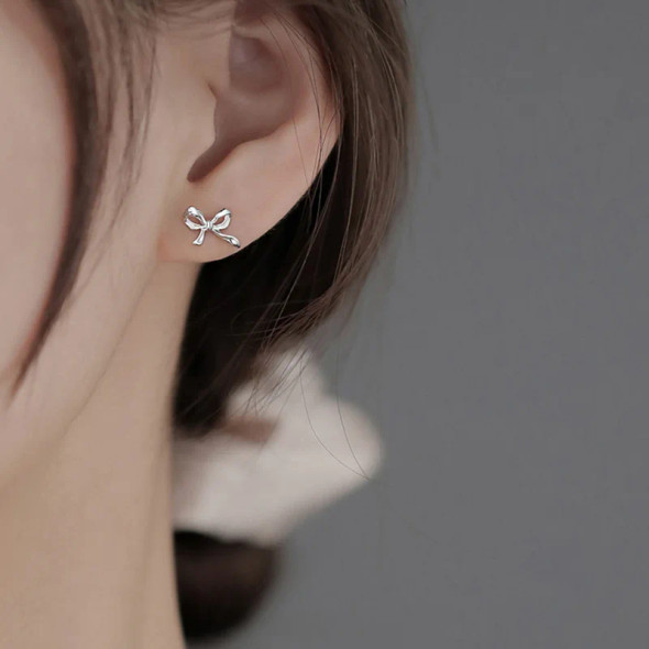 1Pair Silver Sweet Cute Bow Stud Earrings for Women Silver Color Simple Minimalist Ear Piercing Jewelry Gift