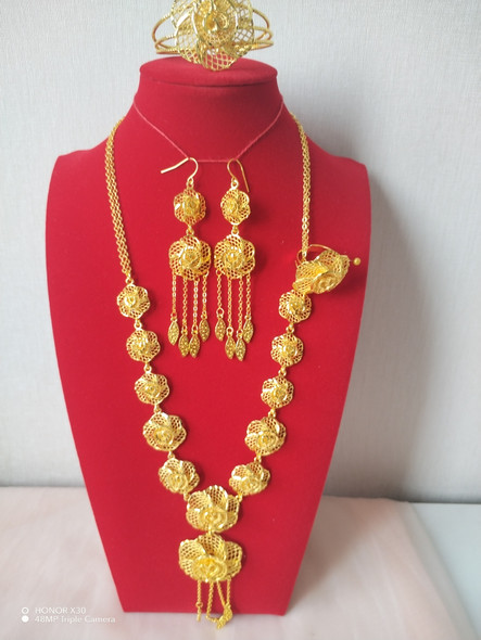 New 24K Gold Plated Dubai Popodion Jewelry Flower Necklace Earrings Bracelet Ring Party Gift YY10399