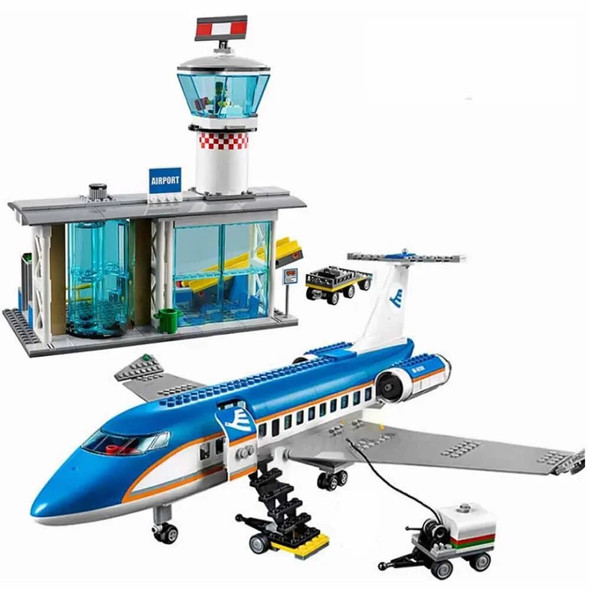 718PCS Manned Airport Passenger Terminal Aircraft Building Blocks Bricks Space Shuttle Model Compatible 60104 Toys Kids Gifts