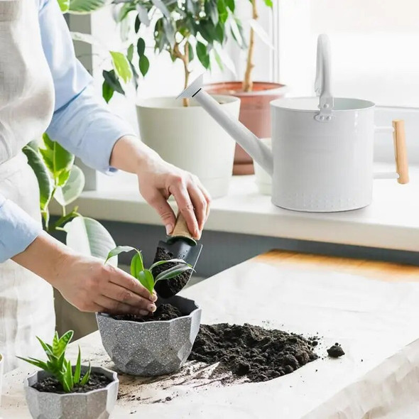 Houseplants Watering Bottle Durable Flower Sprinkling Can Wooden Handle Watering Pot With Handle For Home Lawn and Garden