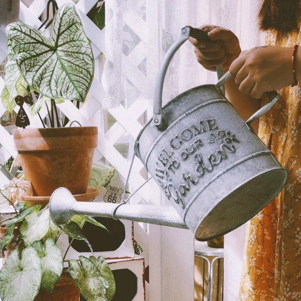 Handmade Retro Rustic Decorative Metal Gardening Houseplants Watering Can Handmade Retro Rustic Decorative Metal Gardening Houseplants Watering Can
