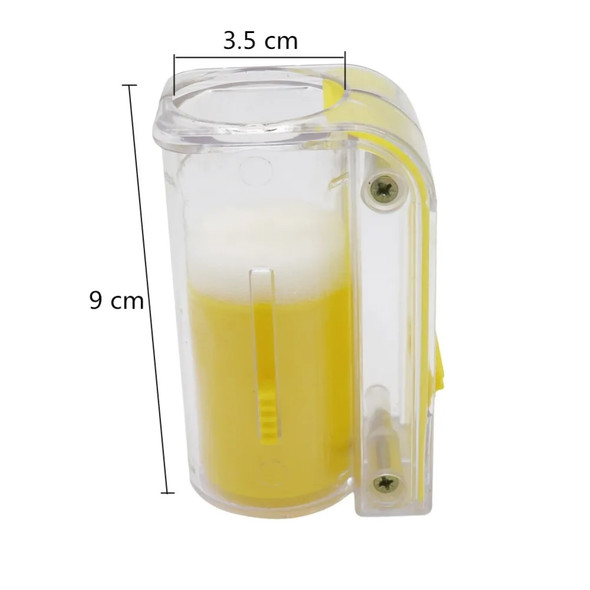 1Pcs Bee Queen Marker Bottle Bee Mark Cage Plastic One Handed Marking Catcher With Plunger Plush Garden Beekeeping Supplies New