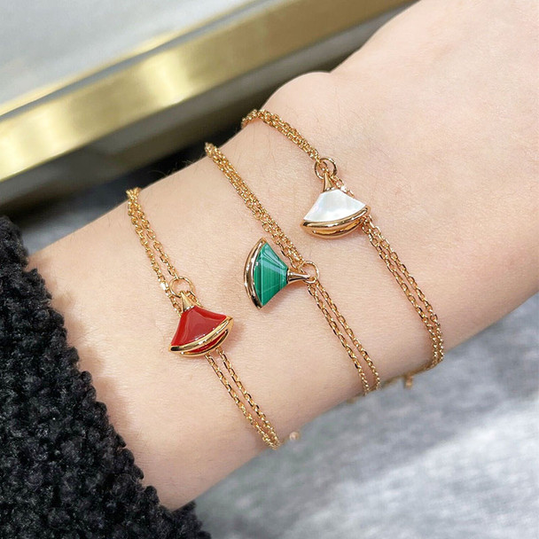 New Hot Selling Rose Gold Inlaid Natural Stone Fan-shaped Skirt Bracelet for Women Sweet Fashion Luxury Brand Fine Jewelry