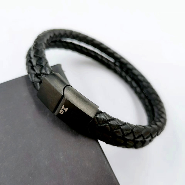 PJS MB Bracelet Cross Threading Metal Rubber Smooth Luxury Metal Magnet Buckle Trendy And Fashionable Classic With Box Set