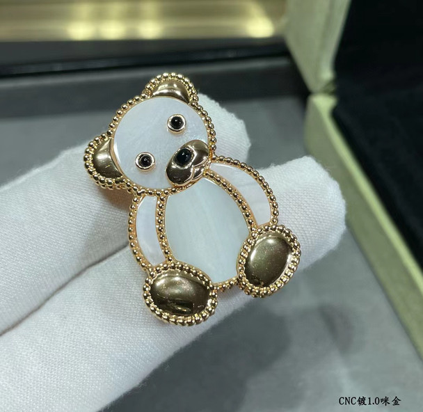 New 2023 Trend Classics Europe High Quality Famous Hot Brand Party Jewelry Gold Animals Sea Bear Gemstones Brooches For Women