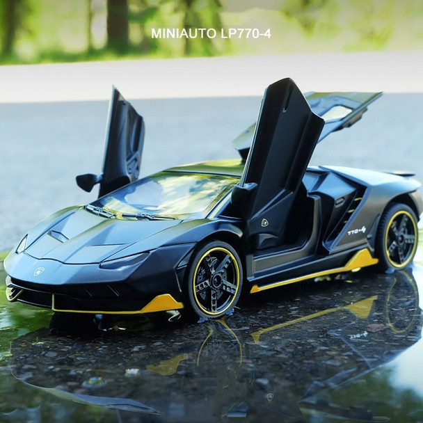 1:32 Lamborghinis LP770-4 750 Alloy Sports Car Model Diecasts Metal Pull Back Sound And Light Car Model Kids Toy Collection Gift