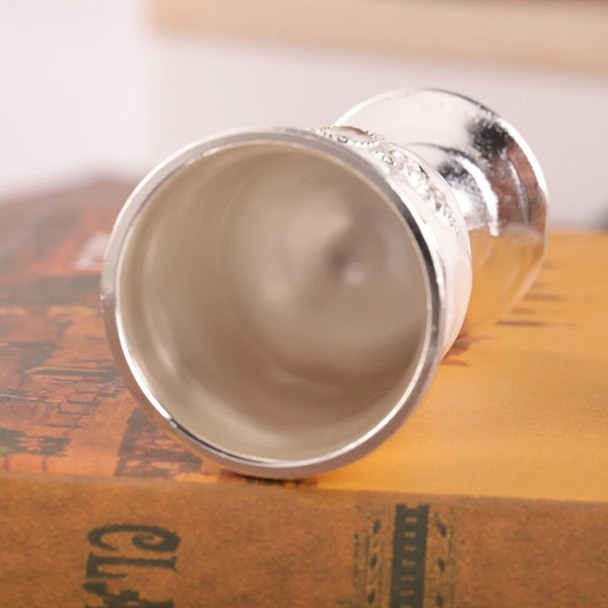 30ml Metal Wine Glasses Retro Wine Cup Goblet Vintage European Style Champagne Cocktail Glasses Bar Home Decor Drinkware 30ml Metal Wine Glasses Retro Wine Cup Goblet Vintage European Style Champagne Cocktail Glasses Bar Home Decor Drinkware