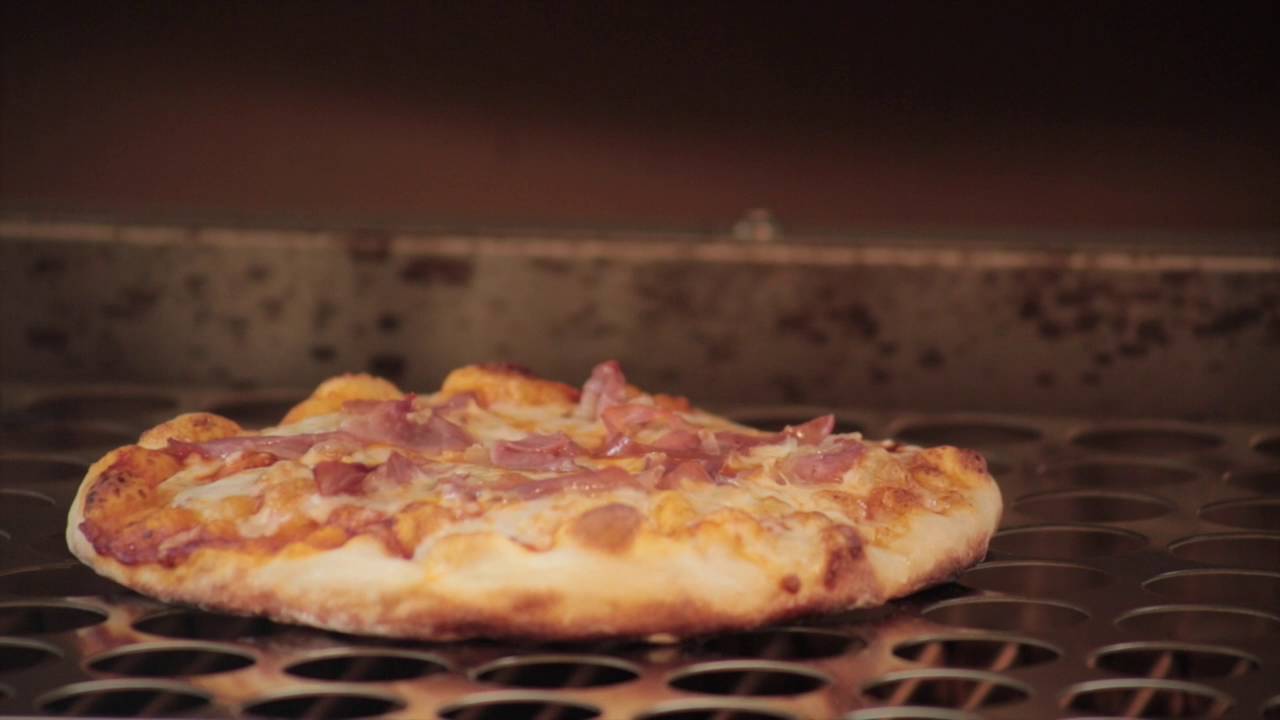 Chef Danielle is back and here to show you how to prepare a variety of pies on our infrared pizza rack using fresh dough, flatbread, and frozen pizza.