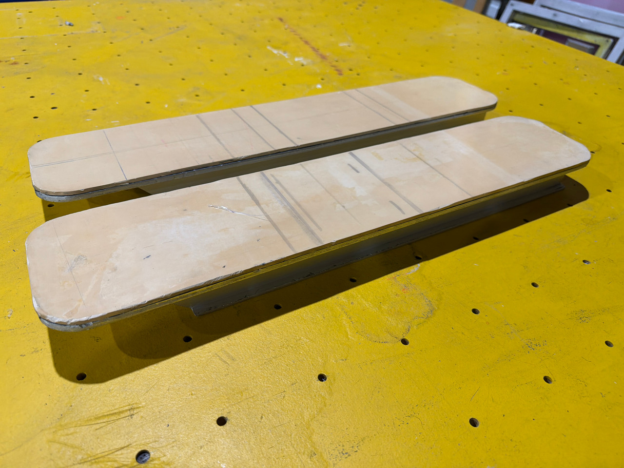 Used M&R Sleeve Pallet (5")