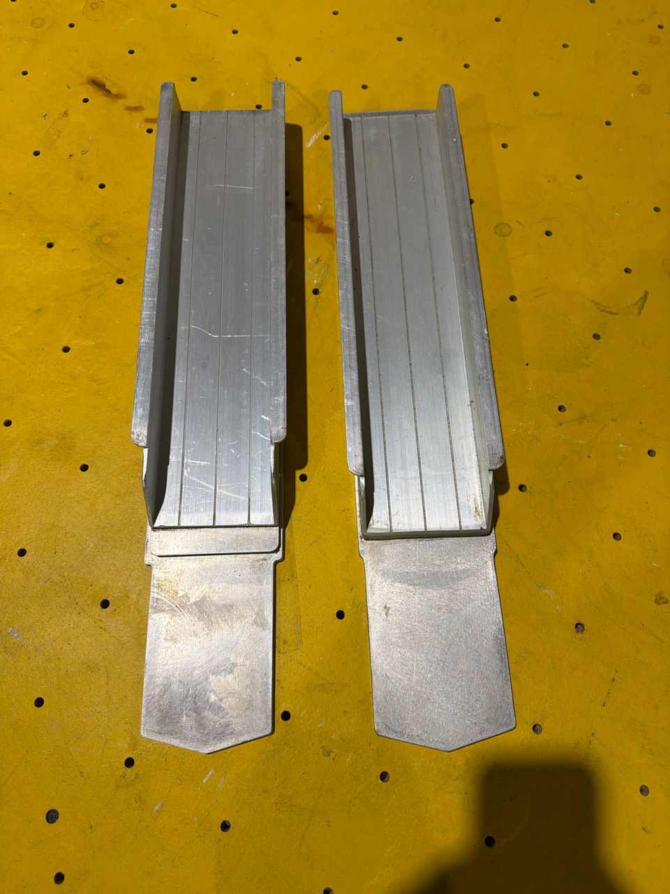 Used M&R Style Pocket Pallet