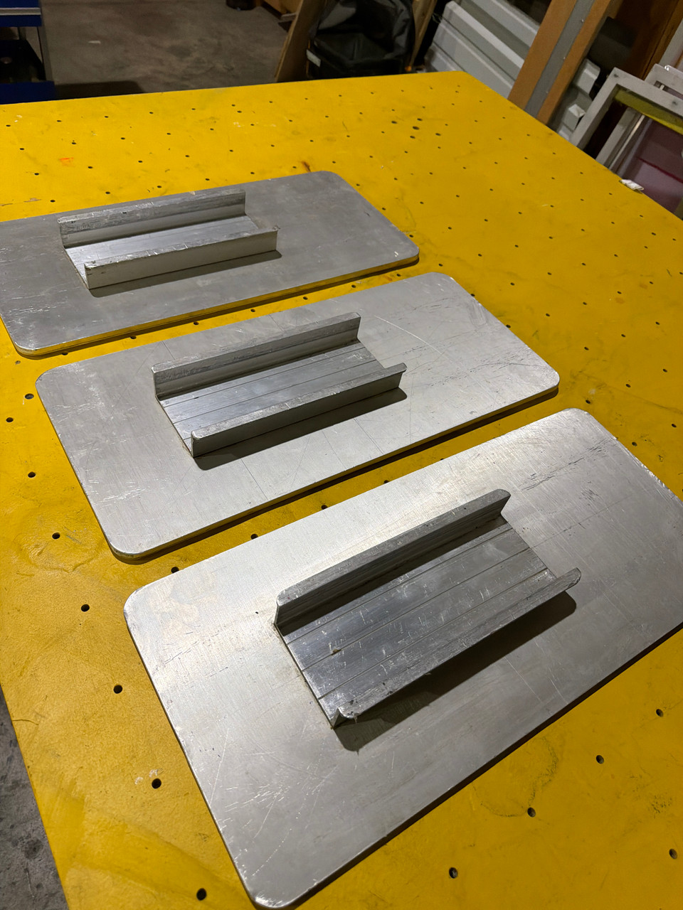 Used M&R Style Youth Pallets 10x22