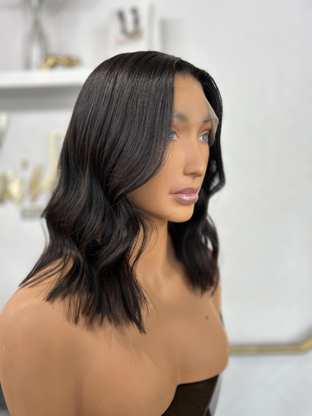 Jessie – Natural Black Wavy Bob Wig