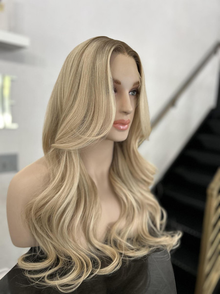 Caroline – Buttercream Blonde Long HD Lace Wig