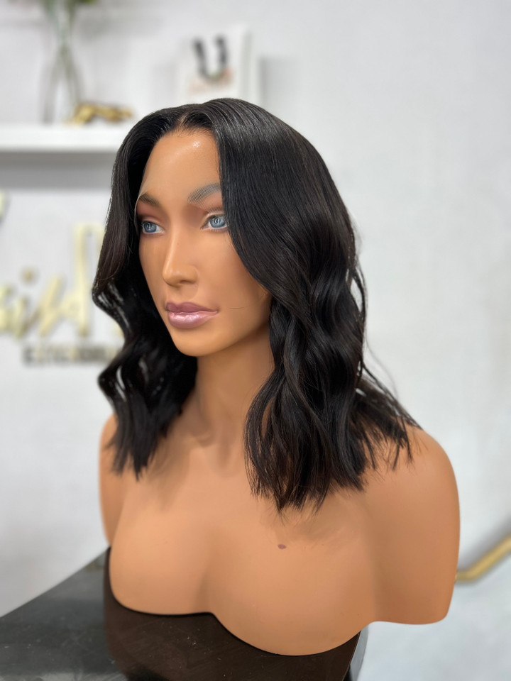 Jessie – Natural Black Wavy Bob Wig