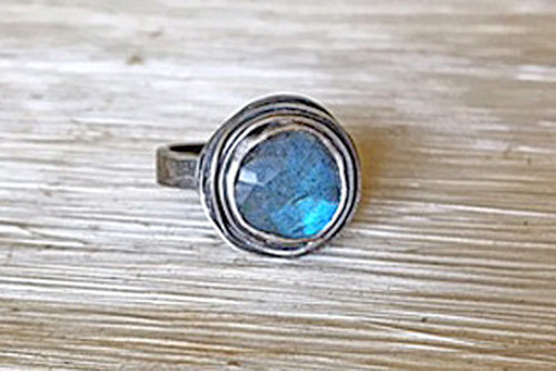 Shadow Nest Small Sol Gemstone Ring