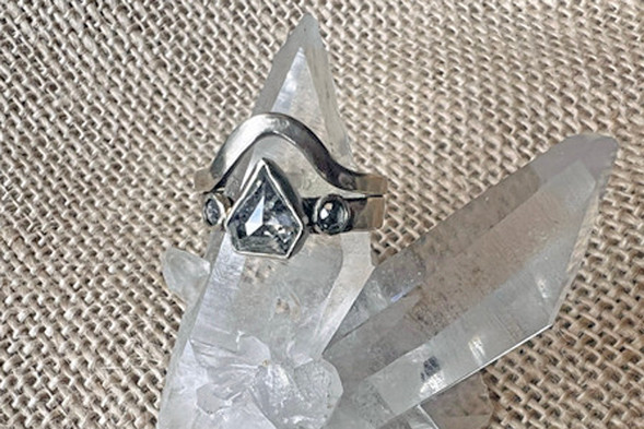 Kite Diamond Trio Ring