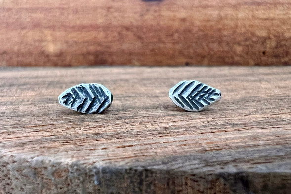 Plume Studs