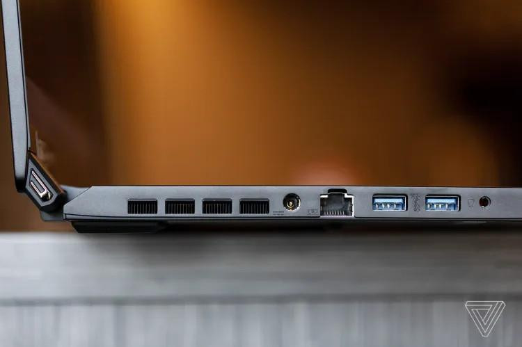 MSI Gs76 Stealth 11UG 17.3 MSI Gs76 Stealth 11UG 17.3