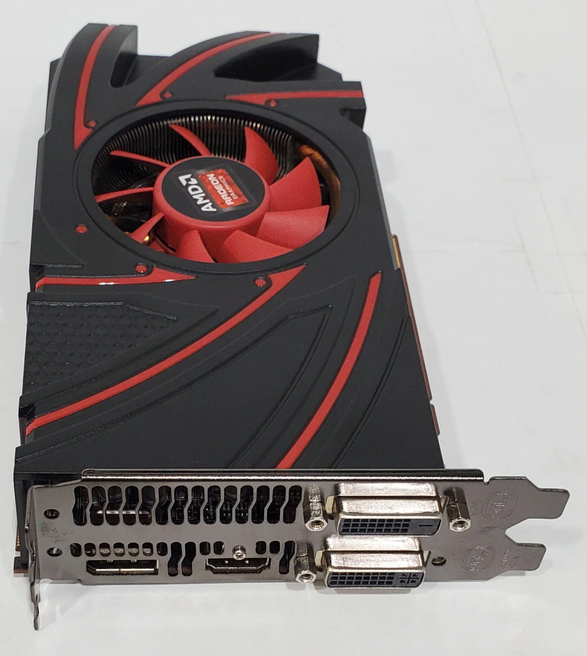 Amd Radeon R7 360 R7 250 Vs Rx 560 Kartu Grafis Rx 560 Vs R7 240