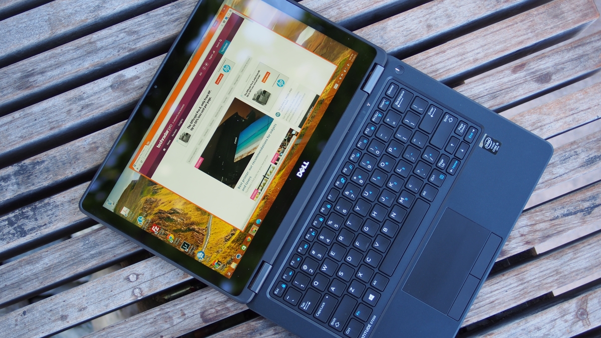 The E7250 Offers Lay-Flat Design
