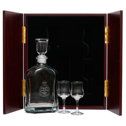 Navy Clearance Divers Decanter & Glasses in Display Case This (Navy Clearance Divers) Decanter in Display Case with Glasses, is the perfect gift, order it now from Military Shop. the beautiful two door timber finish display case with Navy crest handles meas