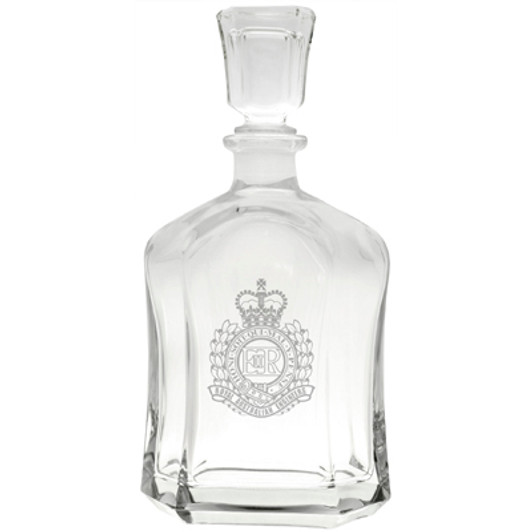 RAE Italian Glass Decanter Royal Australian Engineers (RAE) crest etched on a stylish 750ml decanter from Military Shop. Order online now. This high quality Italian glass decanter will look perfect in you cabinet or on your bar