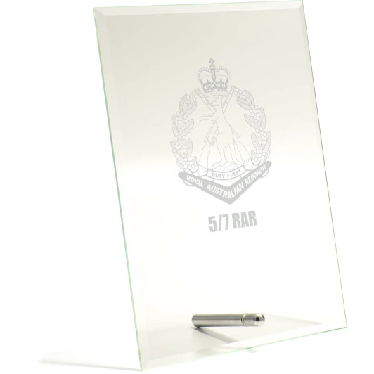 5/7 RAR Essence Glass Award