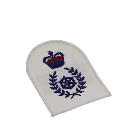 Naval Police Coxswain Chief Petty Officer Badge White Order the Quality Naval Police Coxswain Chief Petty Officer Badge in white now from the military specialists. Perfectly sized, this badge has embroidered details ready for wear. Order now. Specificati