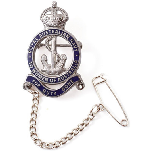 First World War RAN Female Relatives Badge In Box The unique First World War RAN Female Relatives Badge In Box, order now from the military specialists. Beautiful replica of the special relative badge, give it to someone special at home. Share or wea