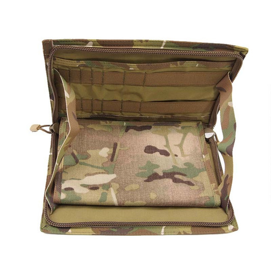 Commander Panel large - Multicam This Commander Panel allows the use of maps and other navigational items on a flat clean, protected surface. Six PALS columns wide on the front means there is sufficient space for the attachment of ex