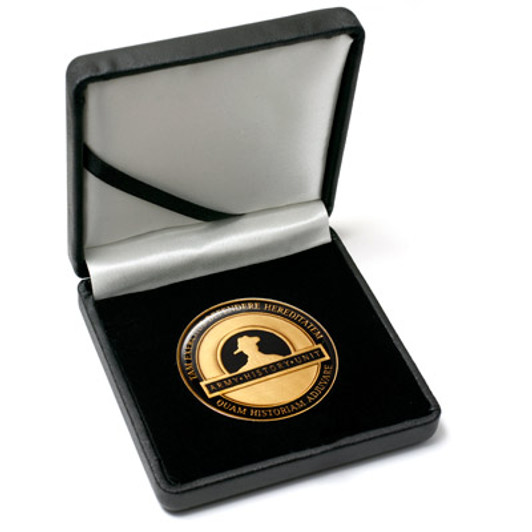 Army History Unit Medallion In Case Superb Army History Unit 48mm medallion presented in a leather look gift box. Order now, and present your next medallion in style.