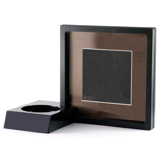 Miniature Figurine Stand & 3D Frame