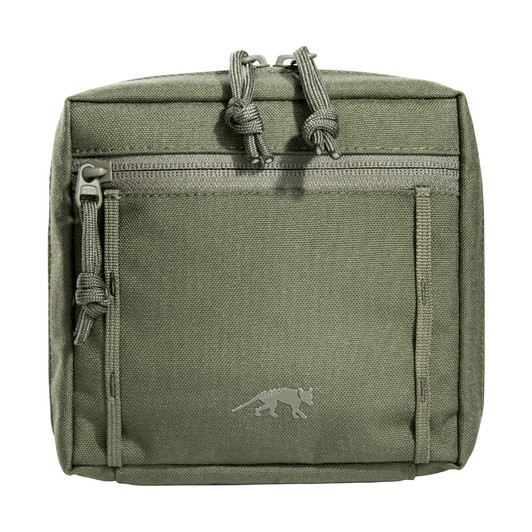 Tasmanian Tiger TAC Pouch 5.1-Olive Accessory pouch with a large opening and the MOLLE reverse system. The inside features MOLLE hook-and-loop, a mesh pocket and elastic loops. FEATURES: New smart design Extra wide zipped opening Flat m