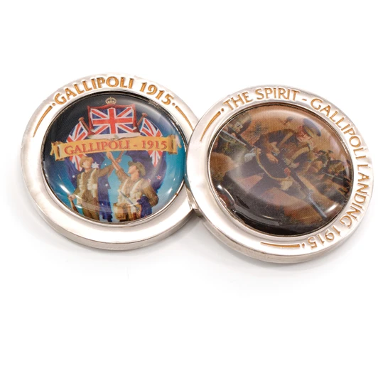 Australia & New Zealand Gallipoli Landing Two Up Set Keep traditions running with this special Gallipoli Landing Two Up Set. A Two Up set with two commemorative coins featuring a close-up from the artwork 'The Spirit - Gallipoli Landing 1915' by David R
