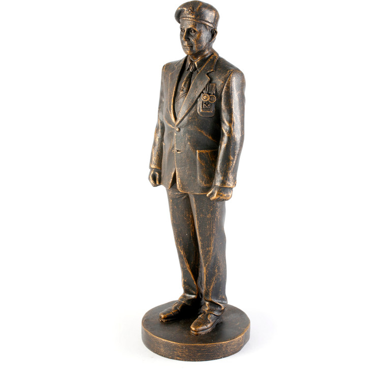 Miniature Nasho Figurine The Master Creations Miniature Nasho Figurine is the perfect present for veterans to remember their service. The figurine shows Nasho in the distinctive NASHO beret and blazer. This exceptional cold c