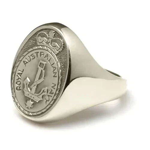 Navy Ring 18ct White Gold