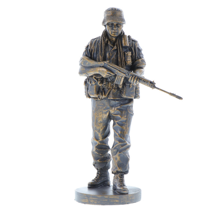 Vietnam Digger Miniature Figurine Vietnam Digger Miniature Figurine The uniform and equipment worn by this infantryman is representative of Australian servicemen during the conflict in Vietnam. The floppy design of his bush hat, or 'giggle hat', was intended to break