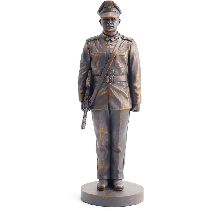 ADFA Male Army Officer Miniature Figurine ADFA Male Army Officer Miniature Figurine The Master Creations Miniature ADFA Male Army Officer is the perfect present for graduates, serving members or veterans. A reflection of service for all members of the Australian Army. Whether startin