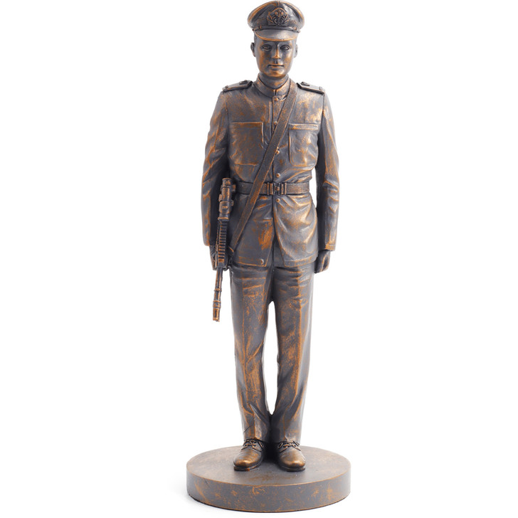 ADFA Male Midshipman Miniature Figurine ADFA Male Midshipman Miniature Figurine The Master Creations Miniature ADFA Male Midshipman is the perfect present for graduates, serving members or veterans. A reflection of service for all members of the Royal Australian Navy. Whether sta