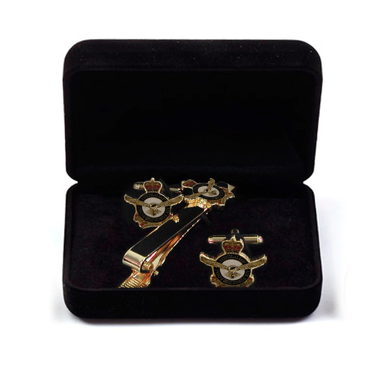 Air Force Cuff Link & Tie Bar Set Air Force Cuff Link & Tie Bar Set Stunning Air Force Cuff Link & Tie Bar Set in gold and enamel, order now from the military specialist. This is the perfect gift set for any Air Force Personnel serving or veteran. Features: Cuff link