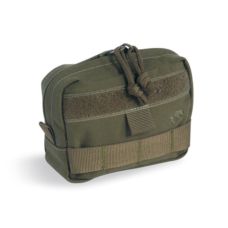 TT Tac Pouch 4 Horizontal (olive) Tasmanian Tiger TAC Pouch 4-Olive Extra wide zipped opening; Velcro strips for name tag; MOLLE system; Needs three MOLLE loops; Measurements: 10 x 15 x 4 cm Weight: 100 g Fabric: CORDURA® 700 den