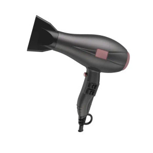 Secador de pelo iónico profesional gris con boquilla alisadora acoplada, vista lateral Secador de pelo iónico profesional gris con boquilla alisadora acoplada, vista lateral